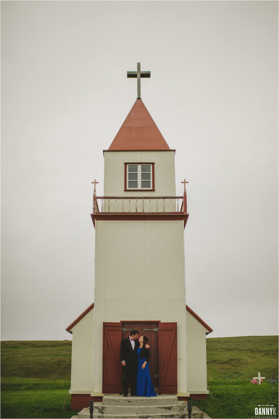 055_Grimsey_Iceland_Destination_Wedding_Photography.jpg