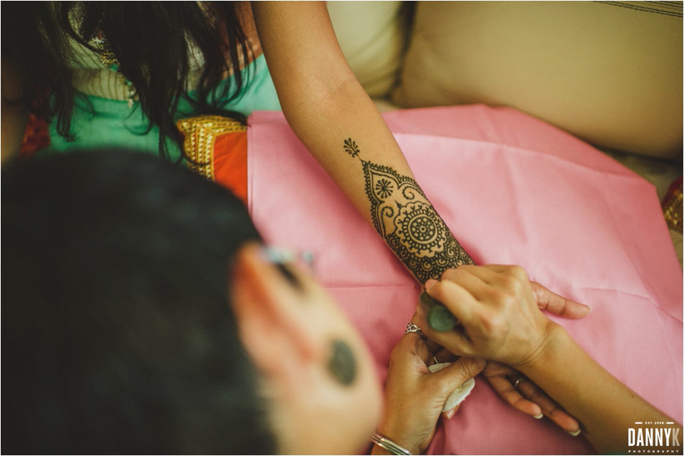 14_Hawaii_Indian_Destination_Wedding_Mehndi.jpg