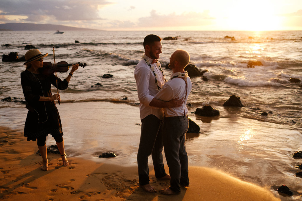 Same_Sex_Maui_Hawaii_Destination_Wedding_38.jpg