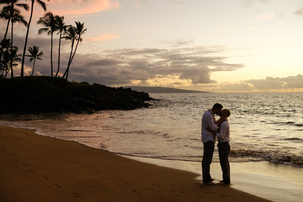 Same_Sex_Maui_Hawaii_Destination_Wedding_40.jpg