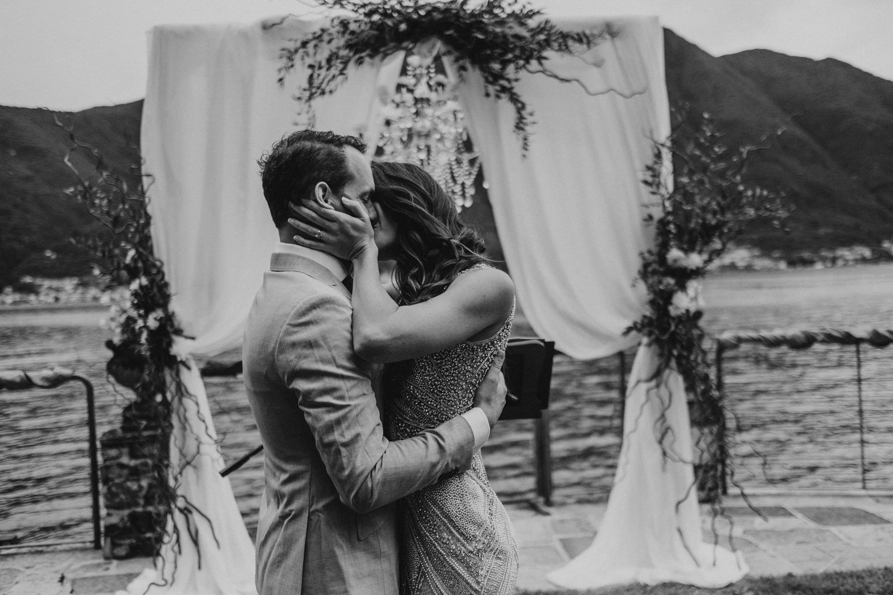 Lake_Como_Destination_Wedding_Photographer_069.jpg