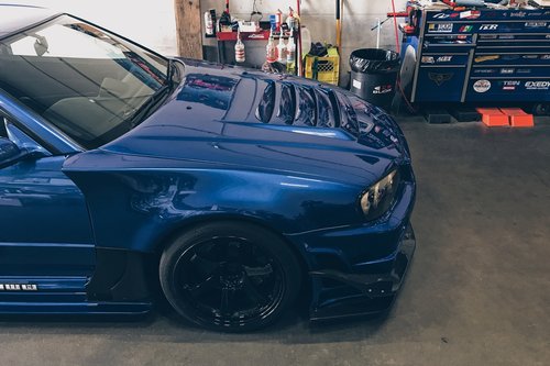 I've heard mixed comment on installing aero/body kit on a R34 GTR. I personally prefer to have a more aggressive look on my track car.&nbsp; &nbsp;I remember seeing these Garage Kagotani fenders and side skirt on ATTKD demo cars back in the days and I told myself that if I ever got a R34, this will be it.&nbsp; This is by far my favourite part of the build. The wider fender also allows me to run my 18x11 +15 TE37 in the front without any rubbing issue.&nbsp;