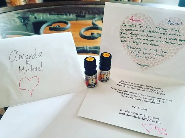 We love you #DoctaNick and #EllenBird @birth.of.new.earth @essentialoilwizardry. Thank you so much for the thoughtful gifts. Always in our hearts and our minds. @manaresinart and I send our love. 
#lovingyou #family #sokind #mindastronaut #inspiredmi