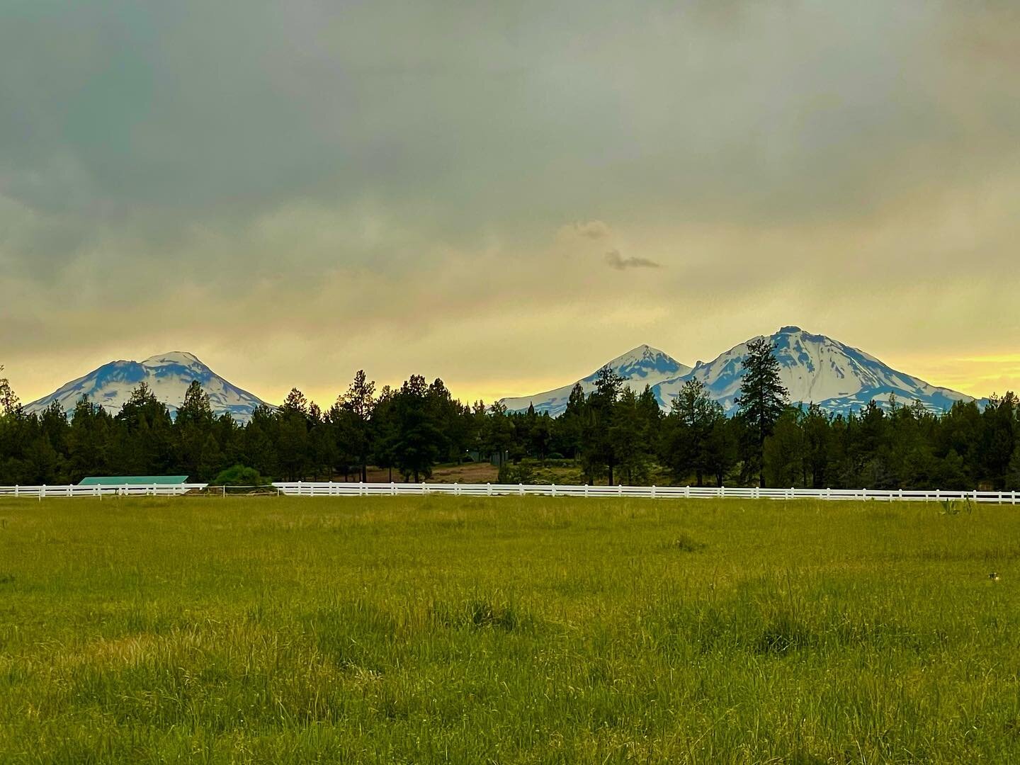 I love stormy summer days!
.
.
.
#summer2022 #thunderstorm #cascademountains #cascadia #cascadiaexplored #threesistersmountains #sistershighcountry #sisterscountry #bestofbend #centraloregon #visitbend #visitcentraloregon #highdesert #farmlife #trave