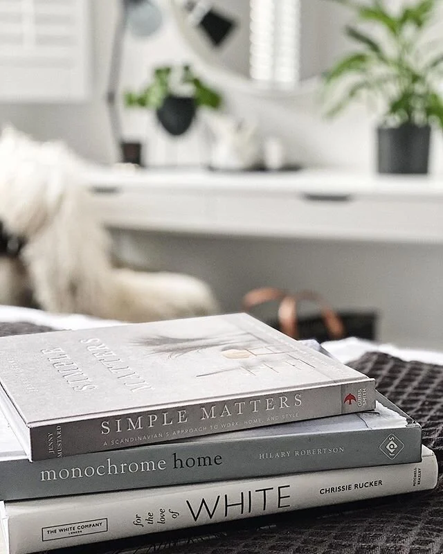 A slow Sunday in the cards for me, how about you? .
.
.
.
.
#inspirationforstylishliving 
#slowsunday 
#homeadore
#scandinavianstyle 
#scandinavianhome 
#myinteriorstyle 
#easyinterieur 
#momentsofmine 
#minimalhome 
#pocketofmyhome 
#cornerofmyhome