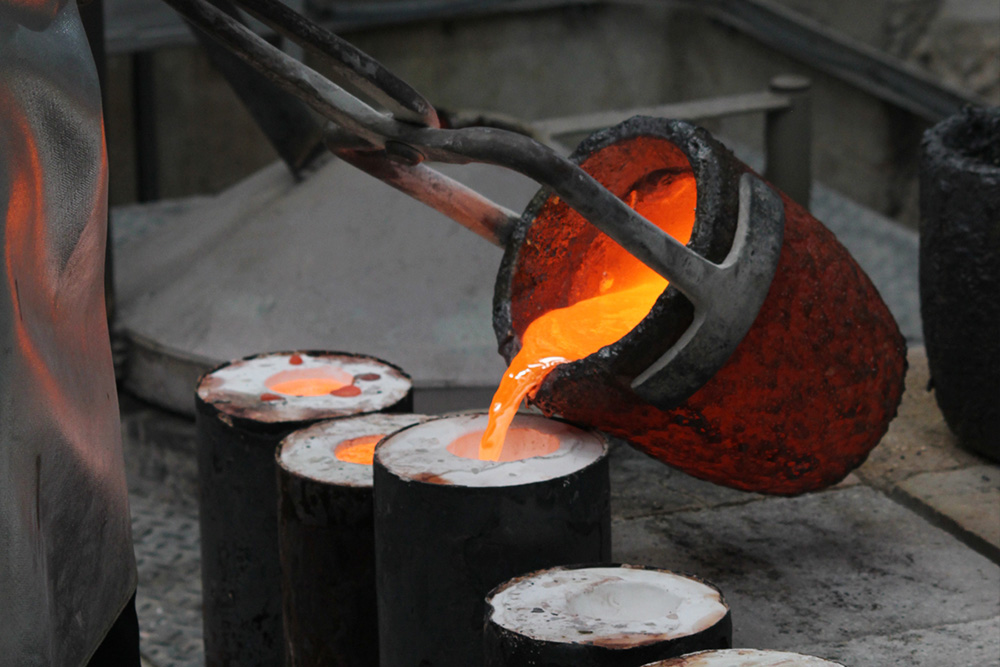 casting bronze for sculpture in the foundry.jpg