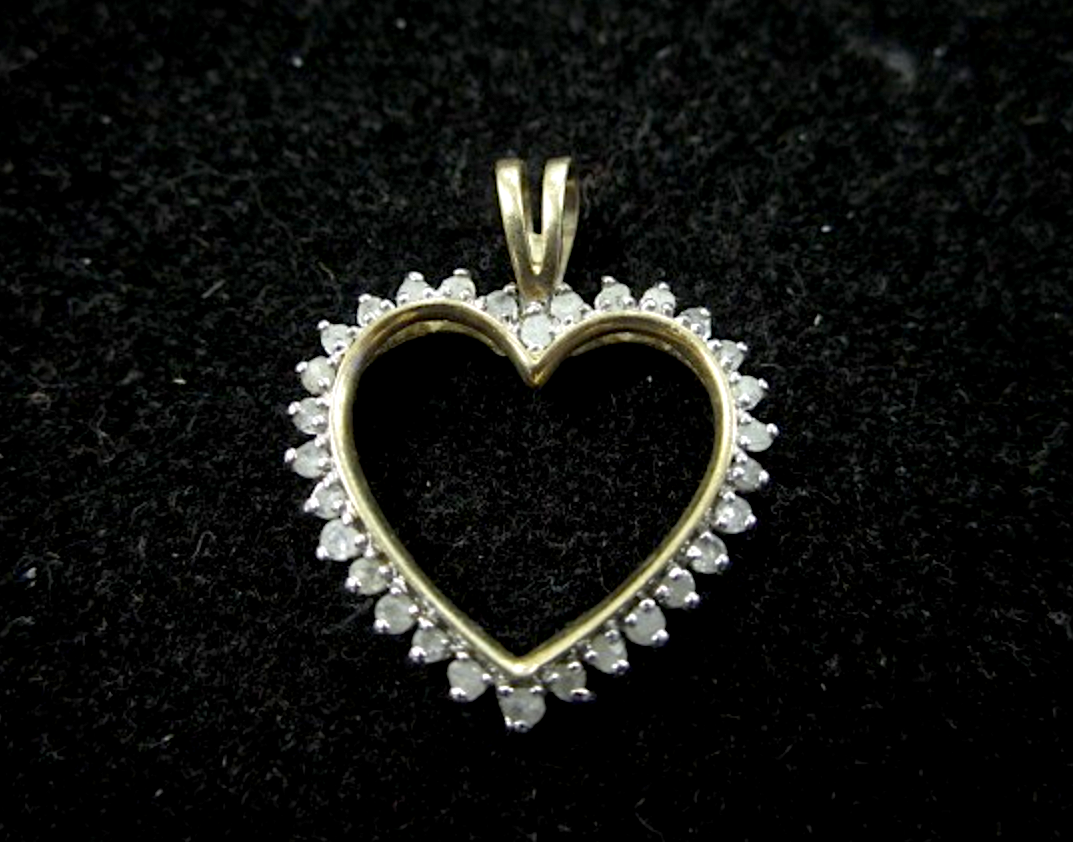 10kGoldDiamondHEART.png