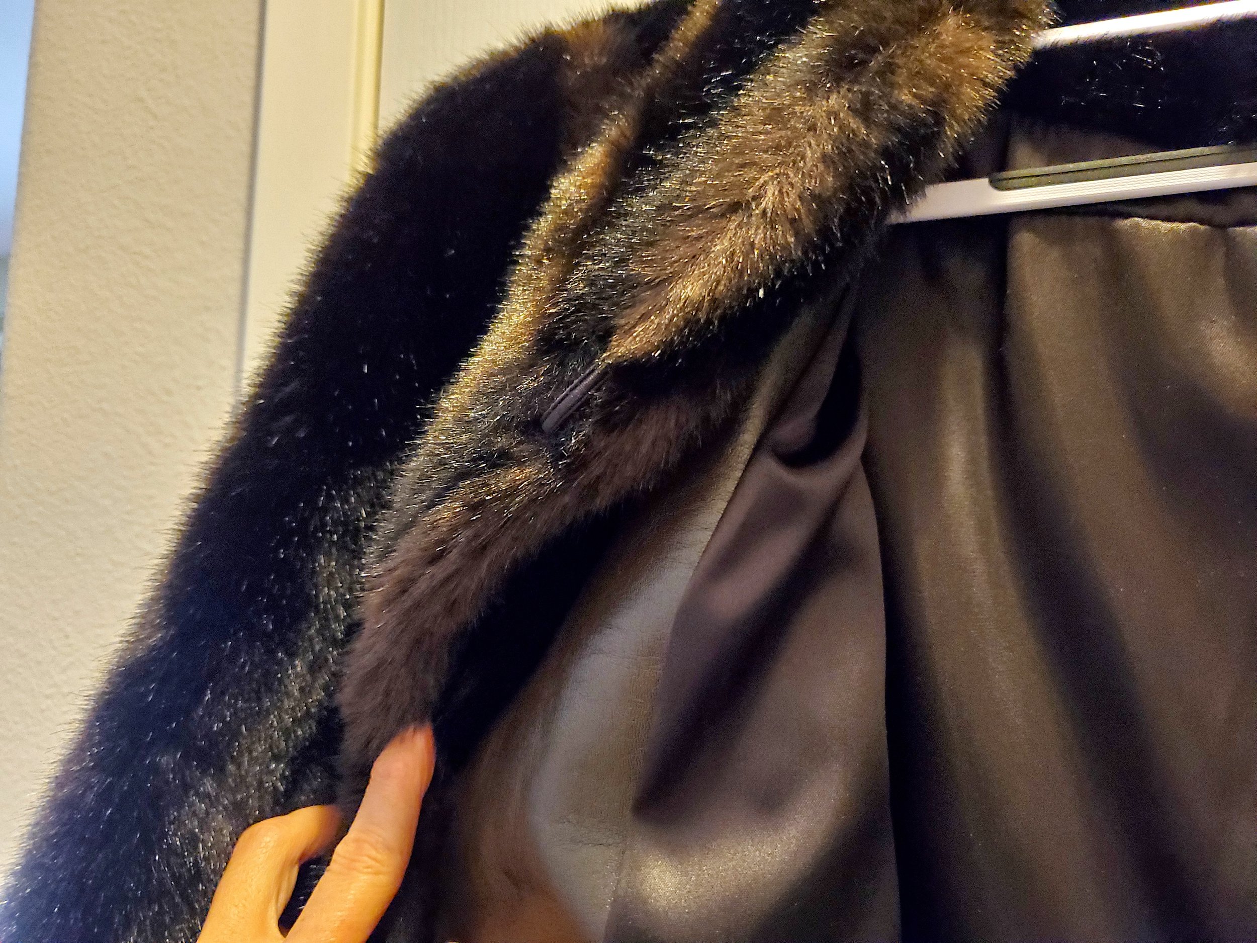 TissavelFauxFurCoatLINING.jpg