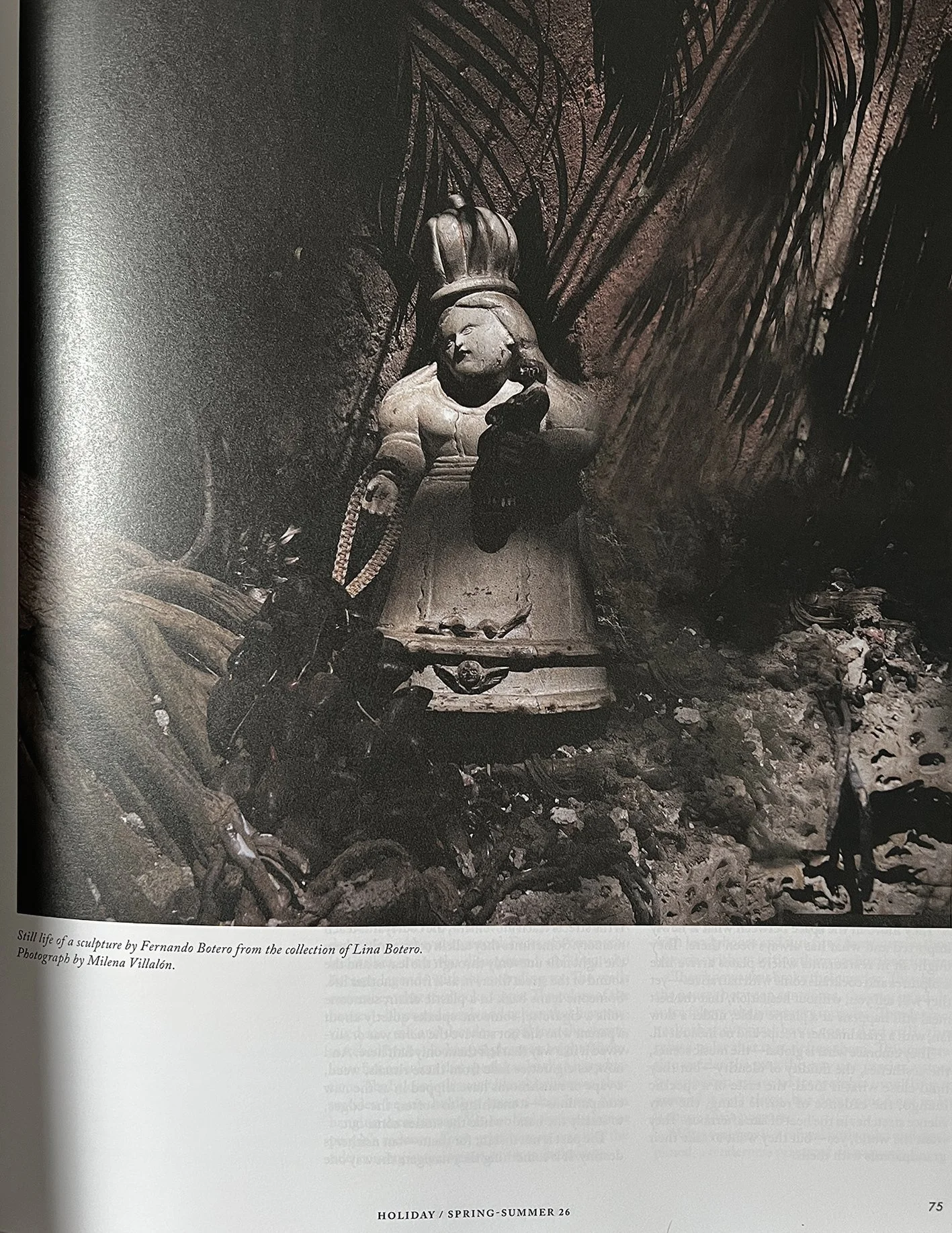    Cartagena de Indias, Colombia , 2026                                                                   Still life of a sculpture by Fernando Botero, 11 × 8 cm                   Holiday Magazine Nr. 398  