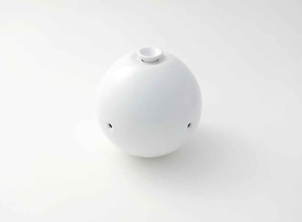 White_02.png