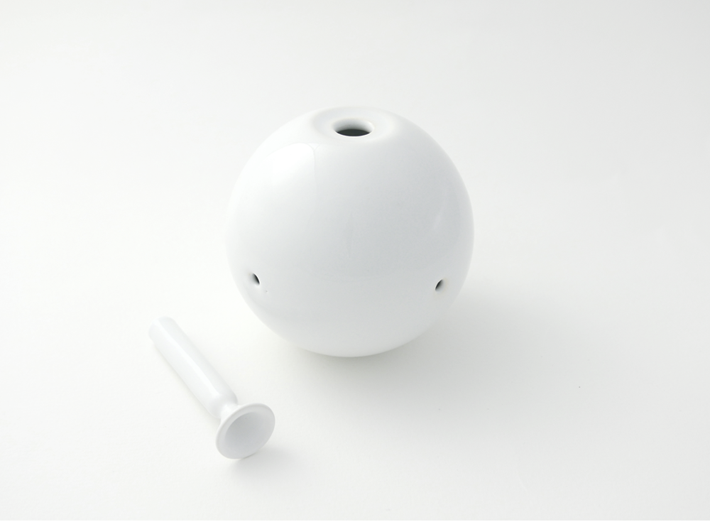 White_01.png