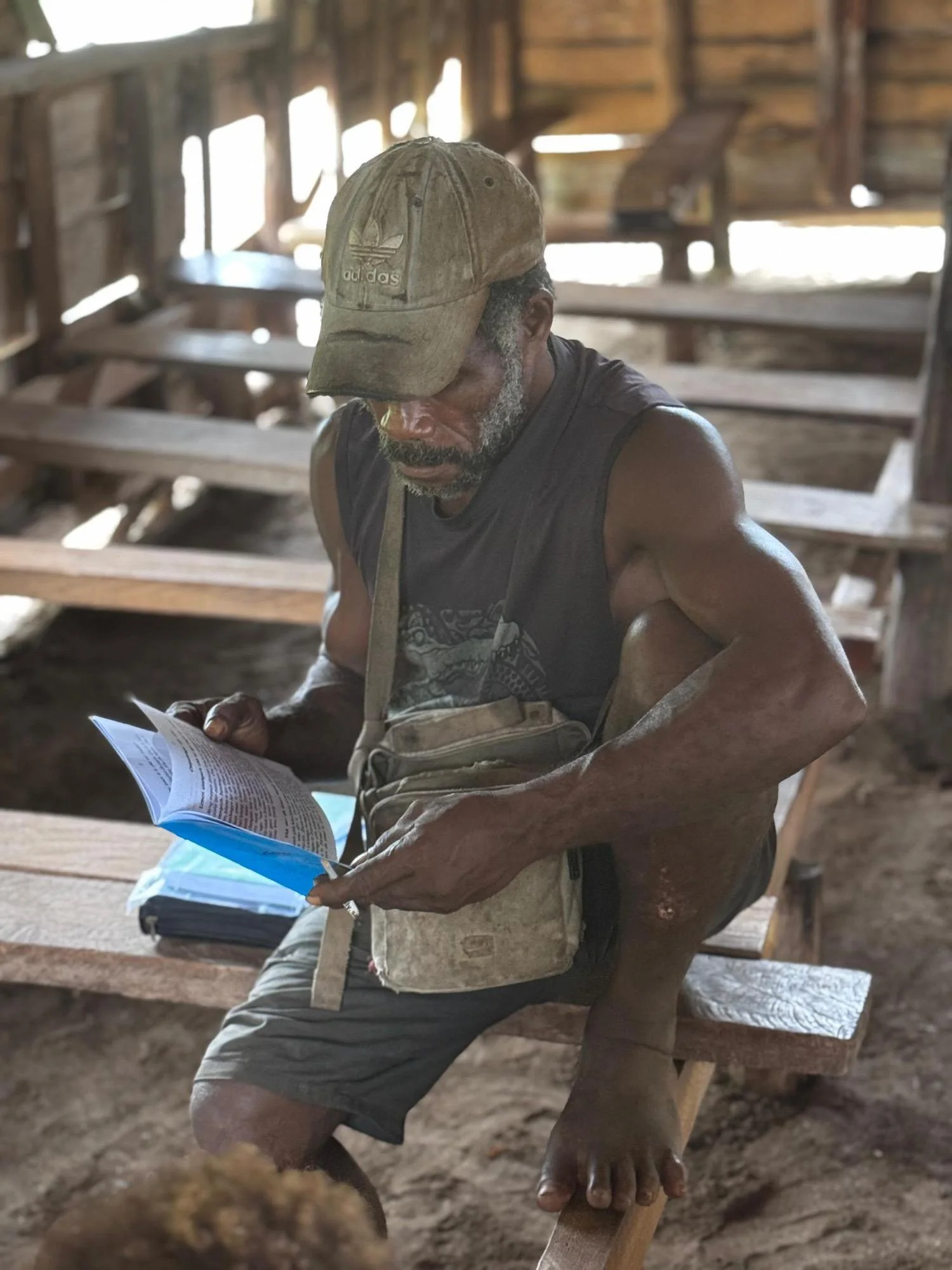 Papua New Guinea: Pray for Anem Believers Teaching the Bible in Their Own Language