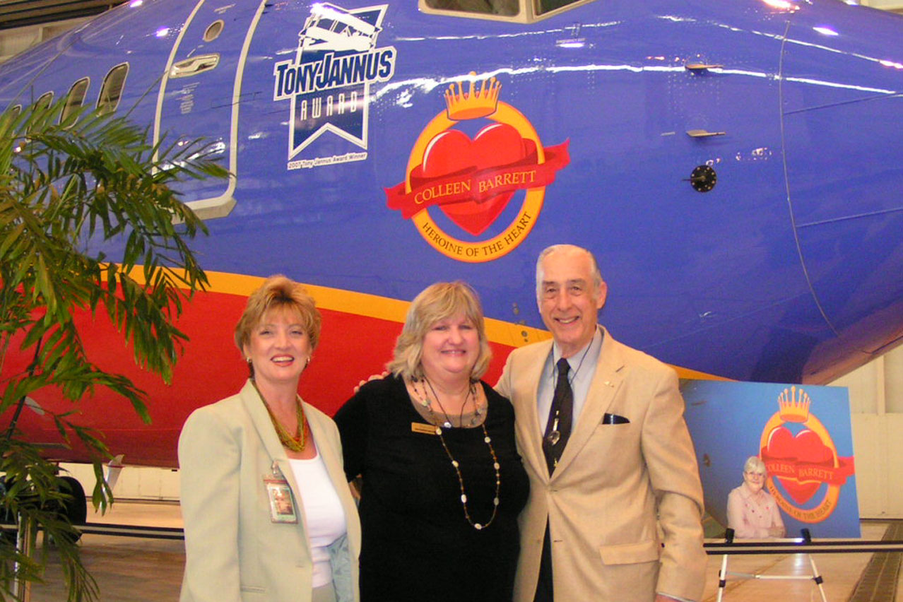 Colleen Picard, Diane Cox, and Dick Newton - 1, 4 Apr '07.jpg