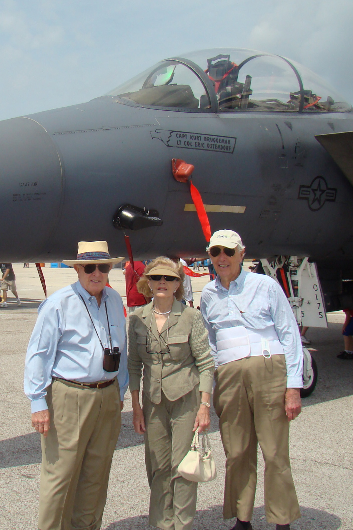 Emmett Lee, Dottie & Bill Krusen by F-15 -1, 27 Mar '09.jpg
