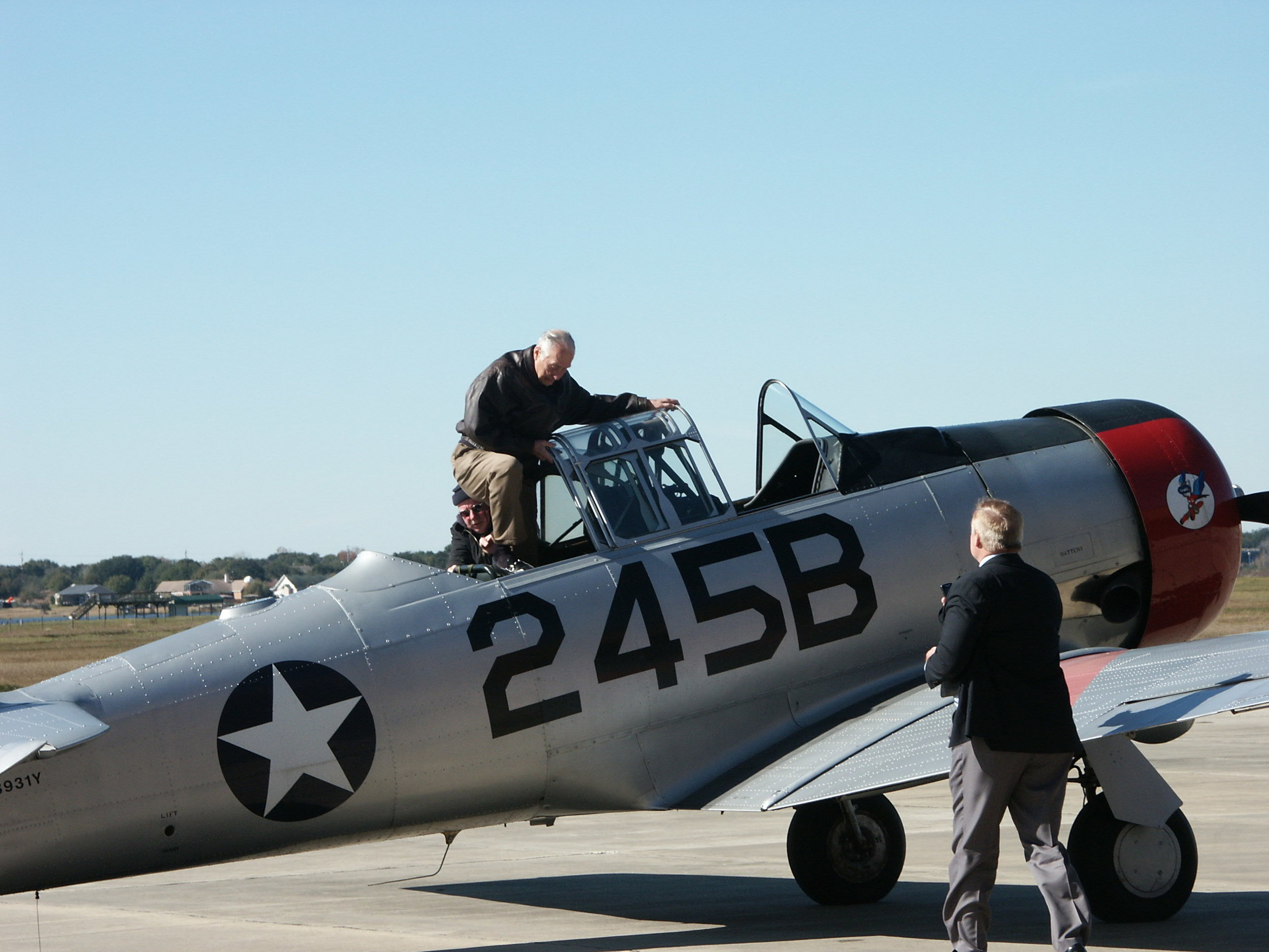 Me after completing first T-6 flight since Mar '53, 6 Jan '10.jpg
