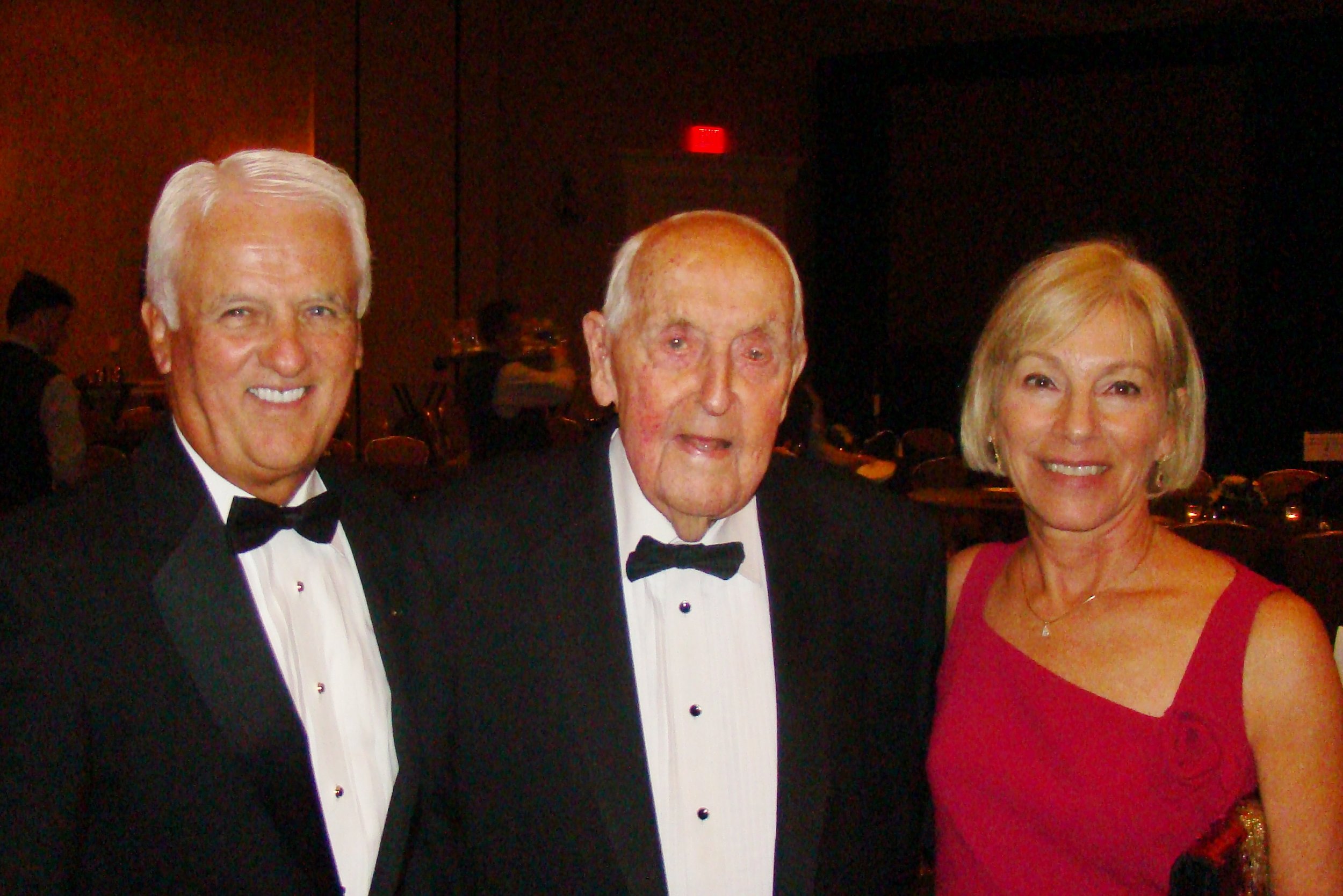 John & Rosie O'Connor with Sir Lenox Hewitt, 15 Nov '13 - Copy (2).JPG