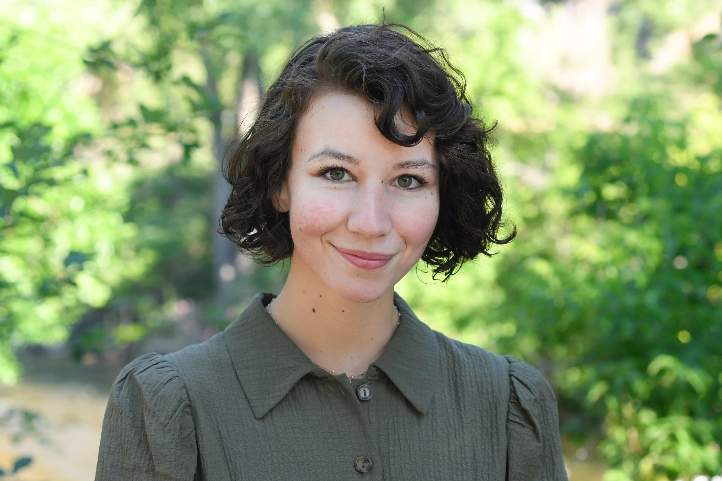 Dez Hernandez, Therapist, LPCC (they/them)