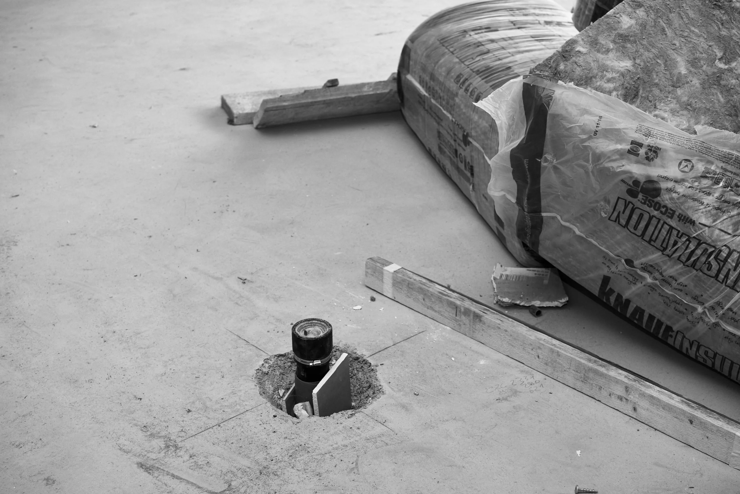 Chemistry lab service pipe