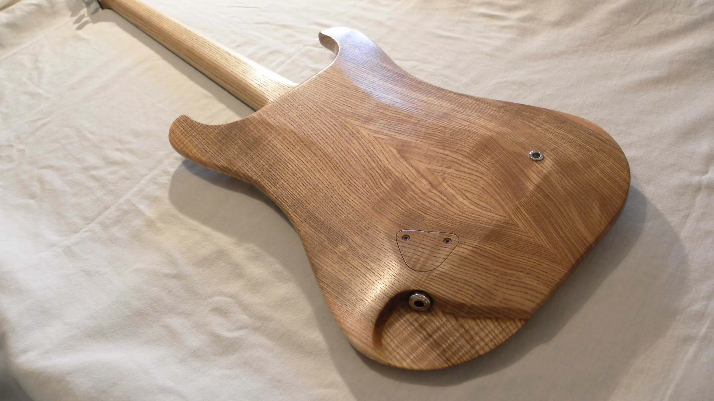 DSCN2739 halflightguitars 2500w - Copy.jpg