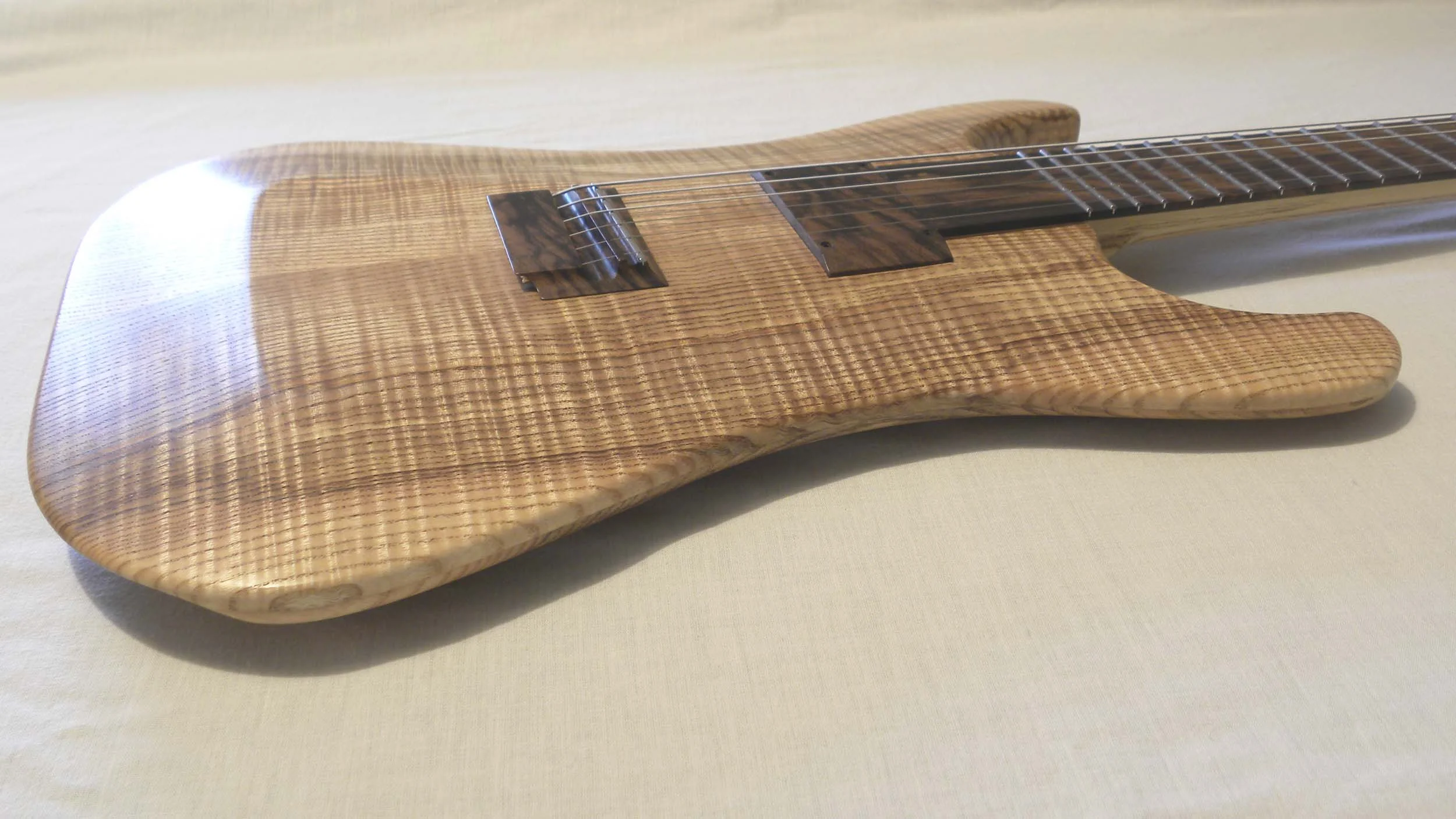 DSCN2783 halflightguitars 2500w - Copy.jpg