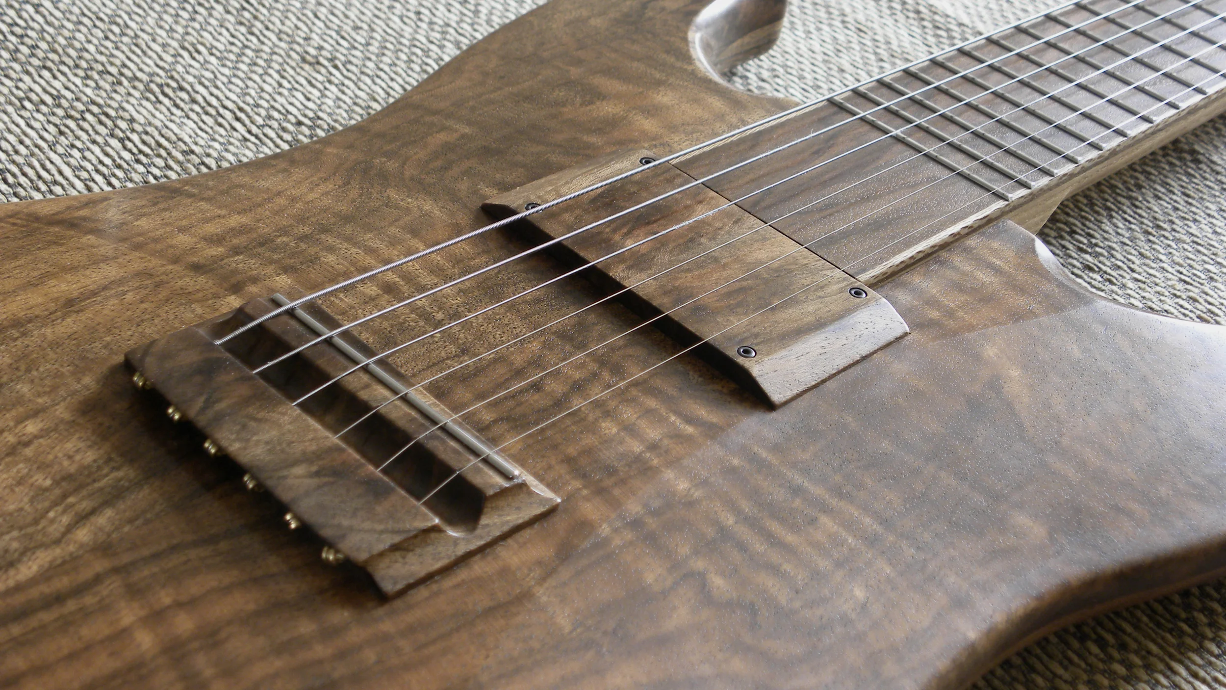 Halflight Guitars 'Naiad' English Walnut 2017  body detail w.jpg