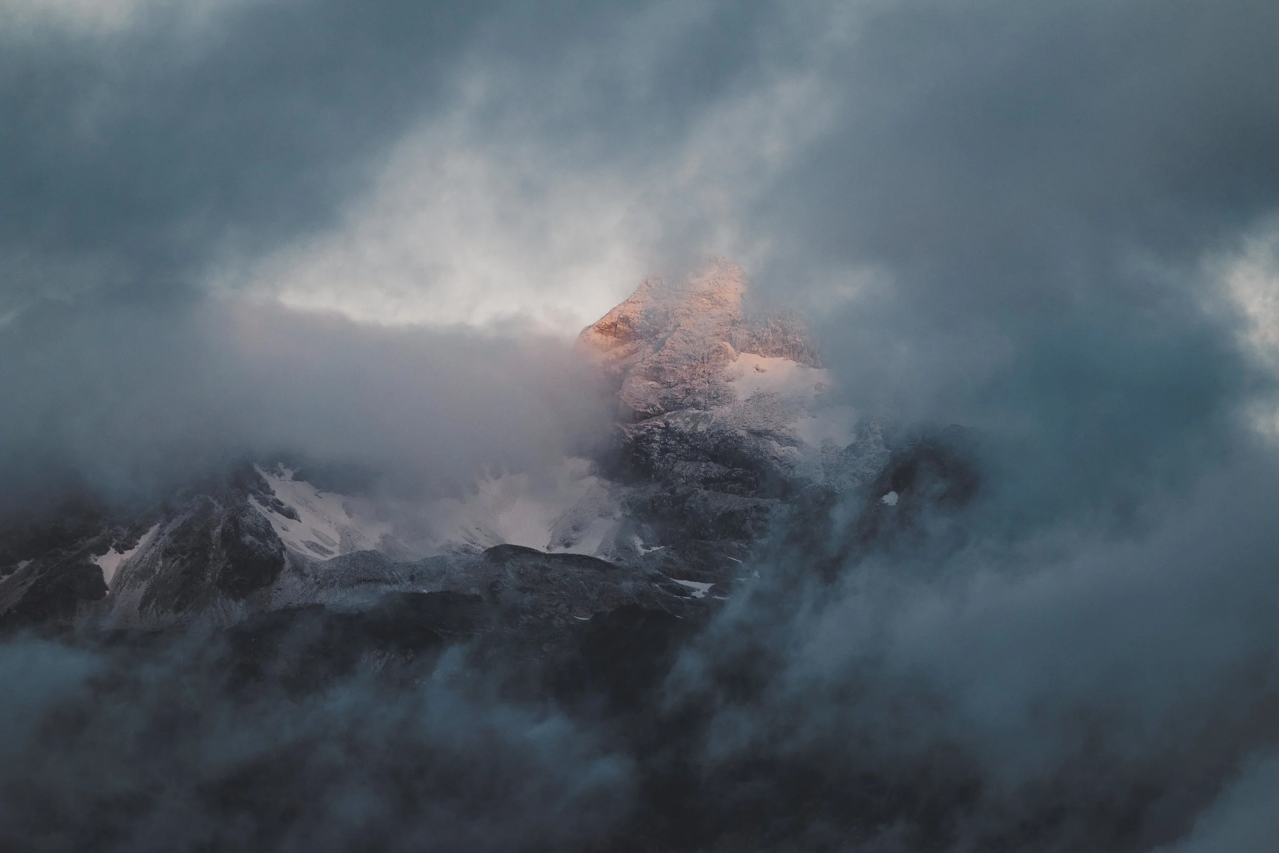 Yellowstone 2018 VSCO james glacier-2.jpg