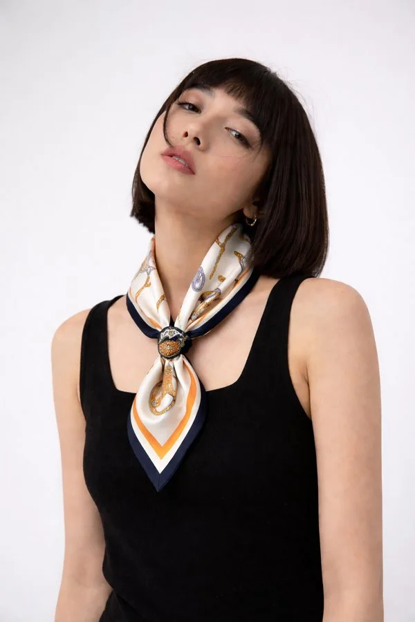 102LS-926BK-Elegant-portrait-with-silk-scarf.jpg