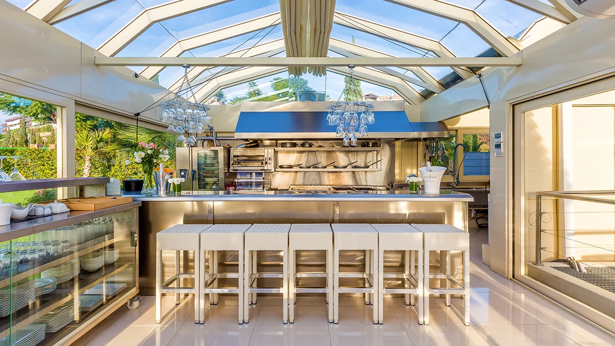 Professional kitchen in Villa El Cano