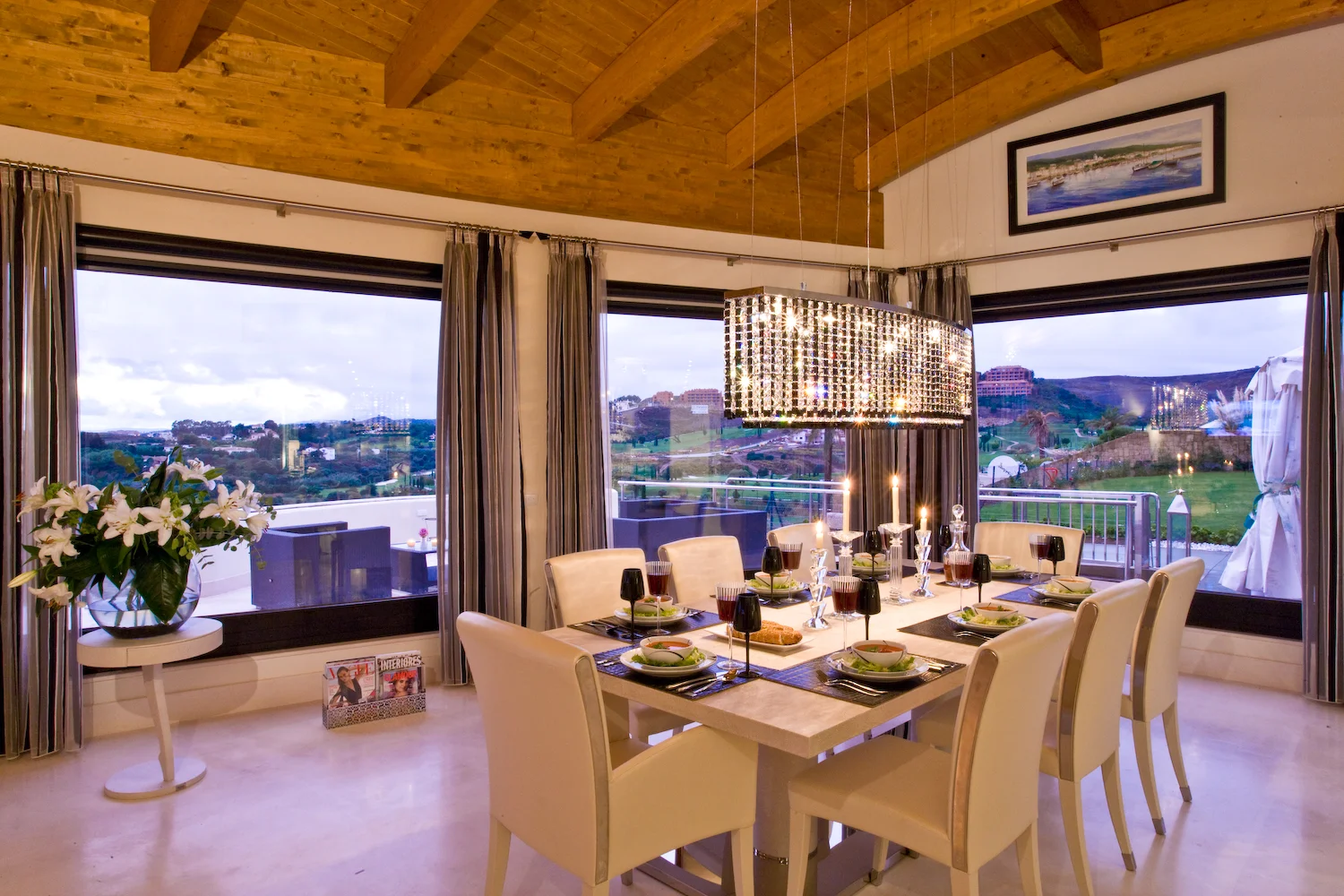 Dressed for dinner - the dining area at Villa El Cano