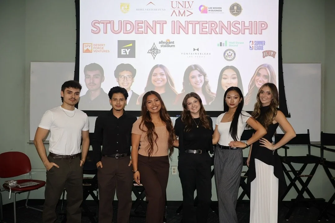 β¨ Thank you to everyone who joined us for our Student Internship Panel! β¨
A huge shoutout to our incredible panelists who shared their journeys and gave us real insights into landing internships in sports, entertainment, government, finance, and acc