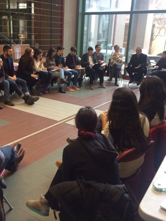 Open conversation and brainstorming session to discuss safe spaces and rethink service alleyways in Montreal. Montreal, 2017. (Source: Silvano De la Llata)
