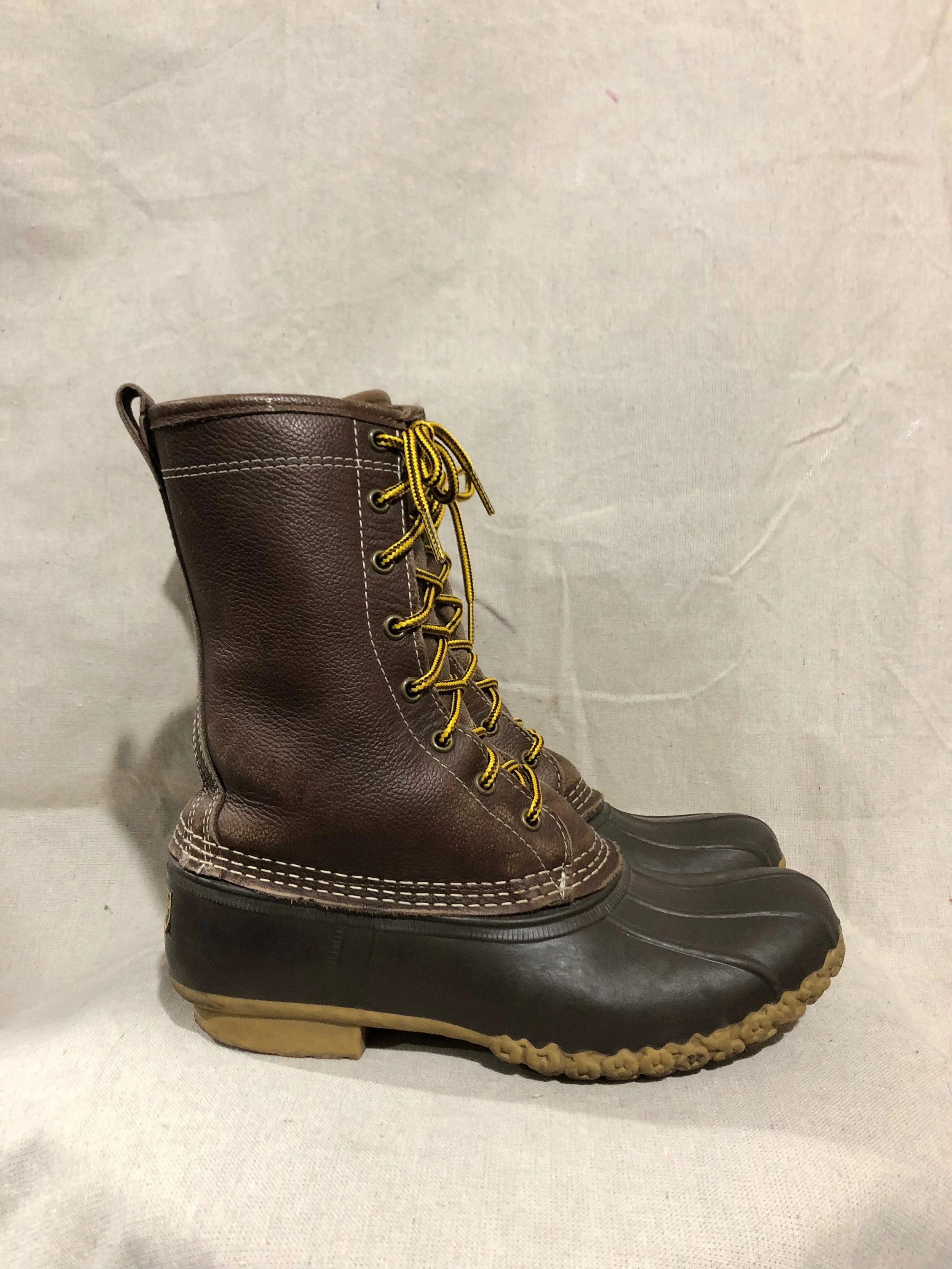 dark brown bean boots