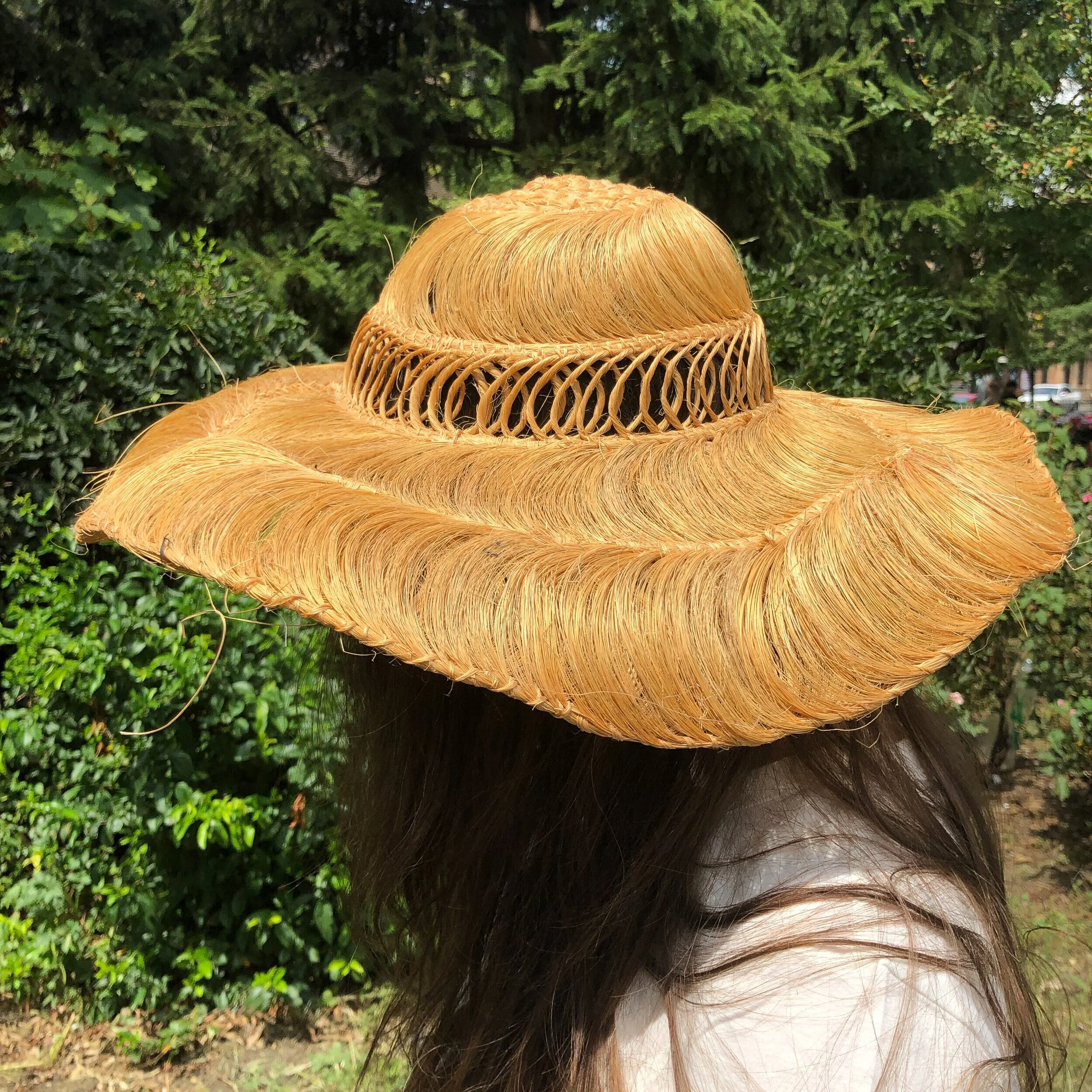 vintage straw hat / floppy sun hat 