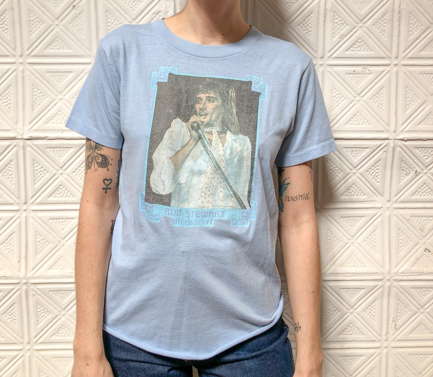 Rod Stewart concert paper rock tee / band tshirt / 70s t shirt — Dusty Rose Vintage