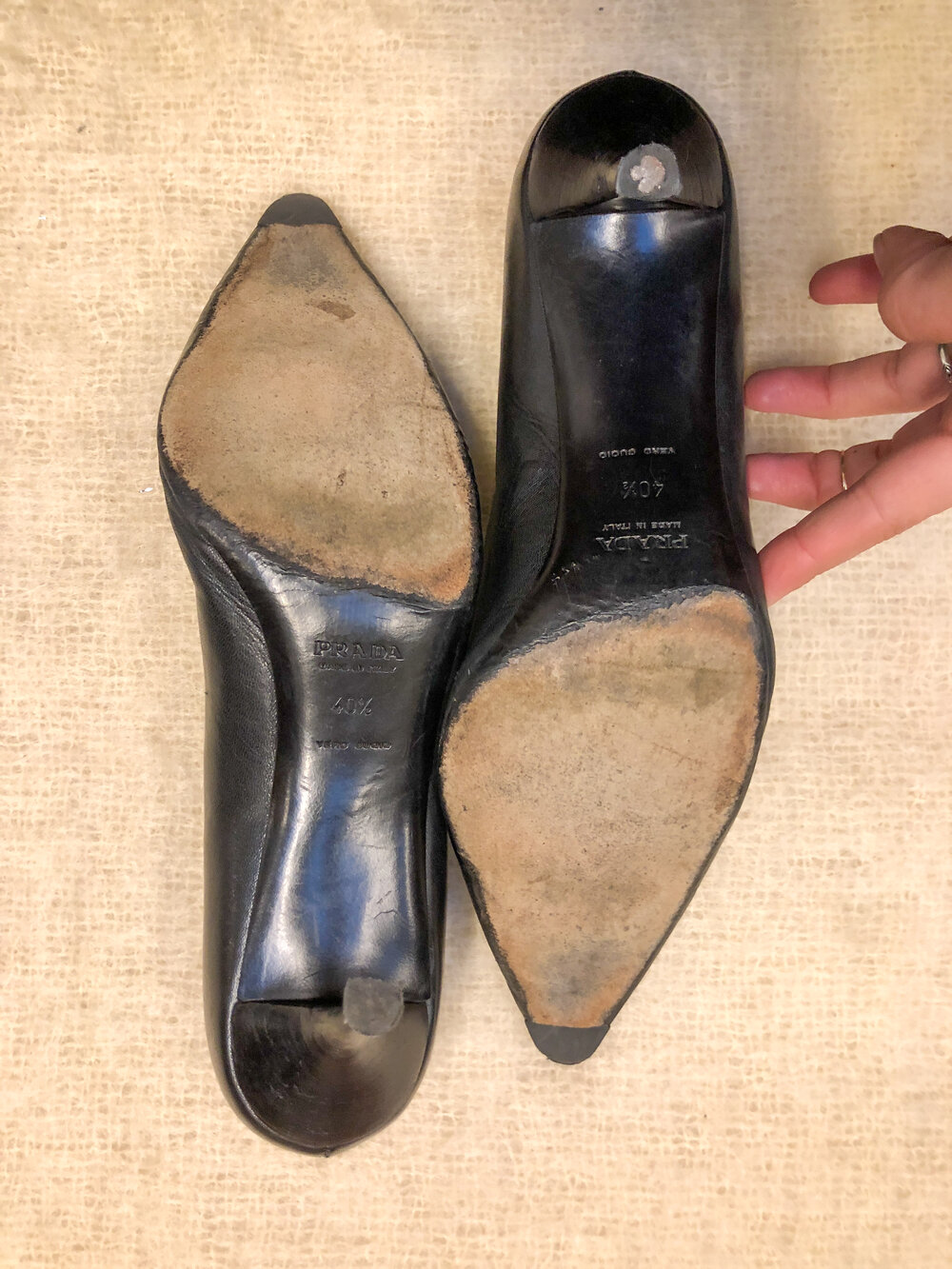 vintage Prada toe pumps / black leather stilettos / pointy toe / Prada — Dusty Rose Vintage