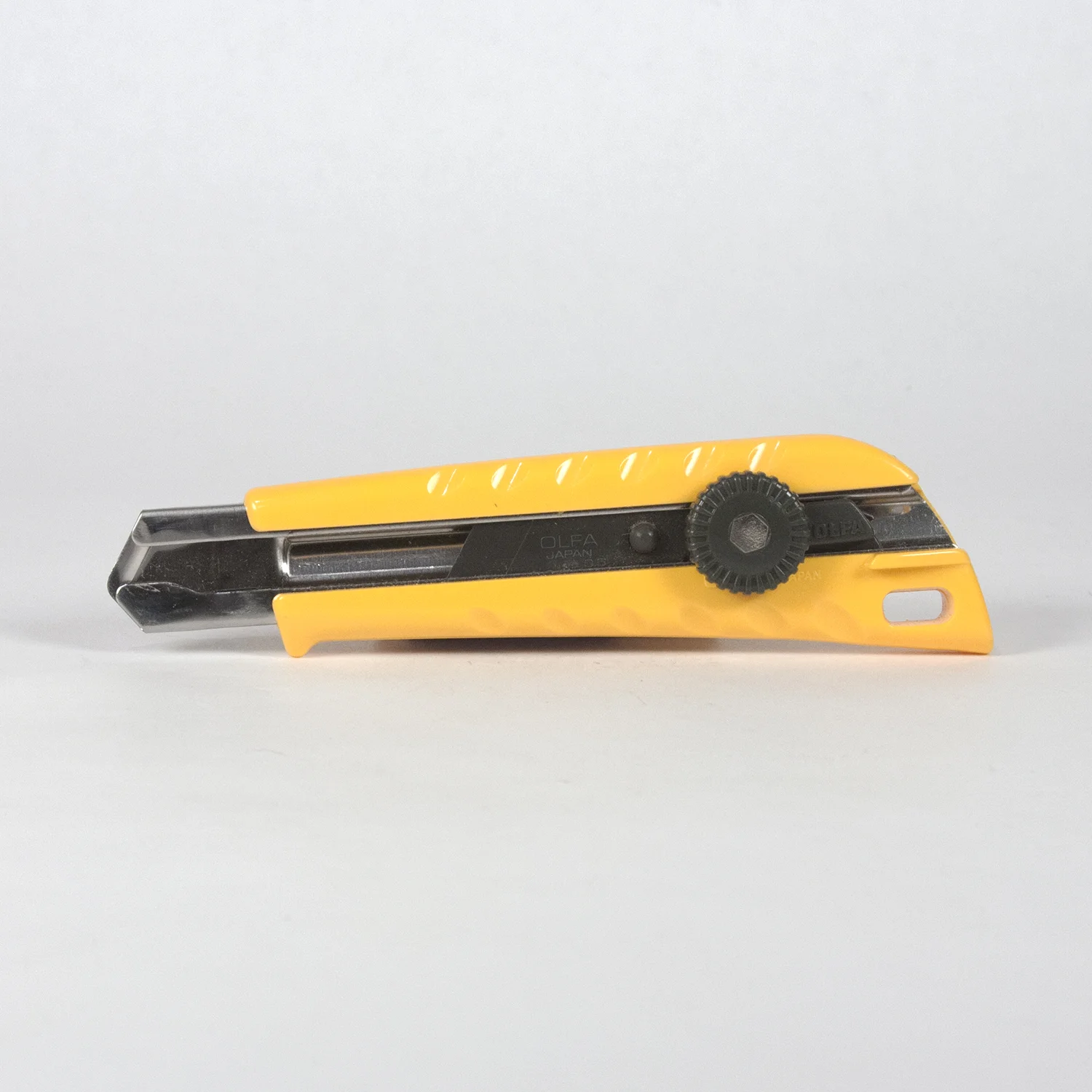 olfa handle 18mm.jpg