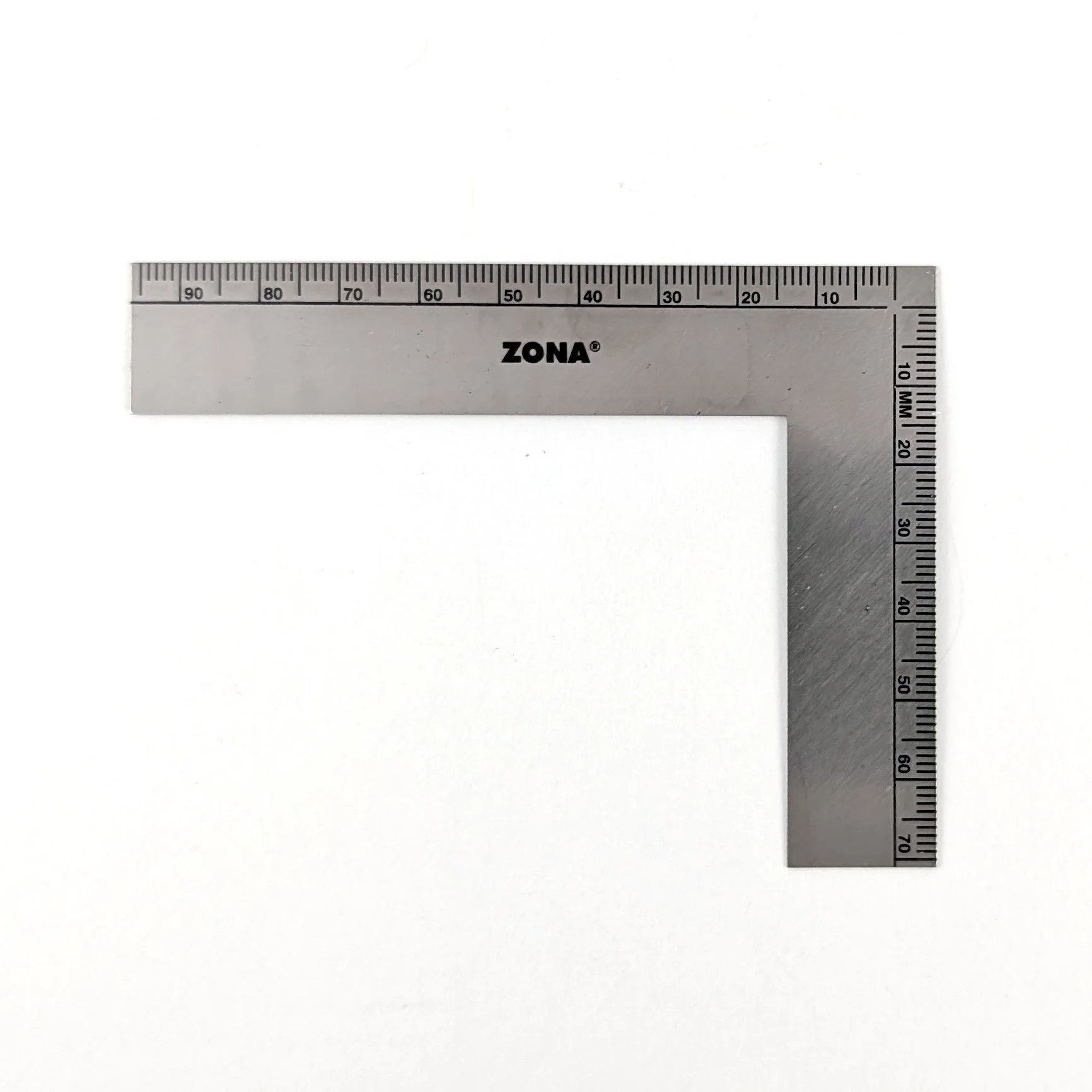 zona_L-square_back.jpg