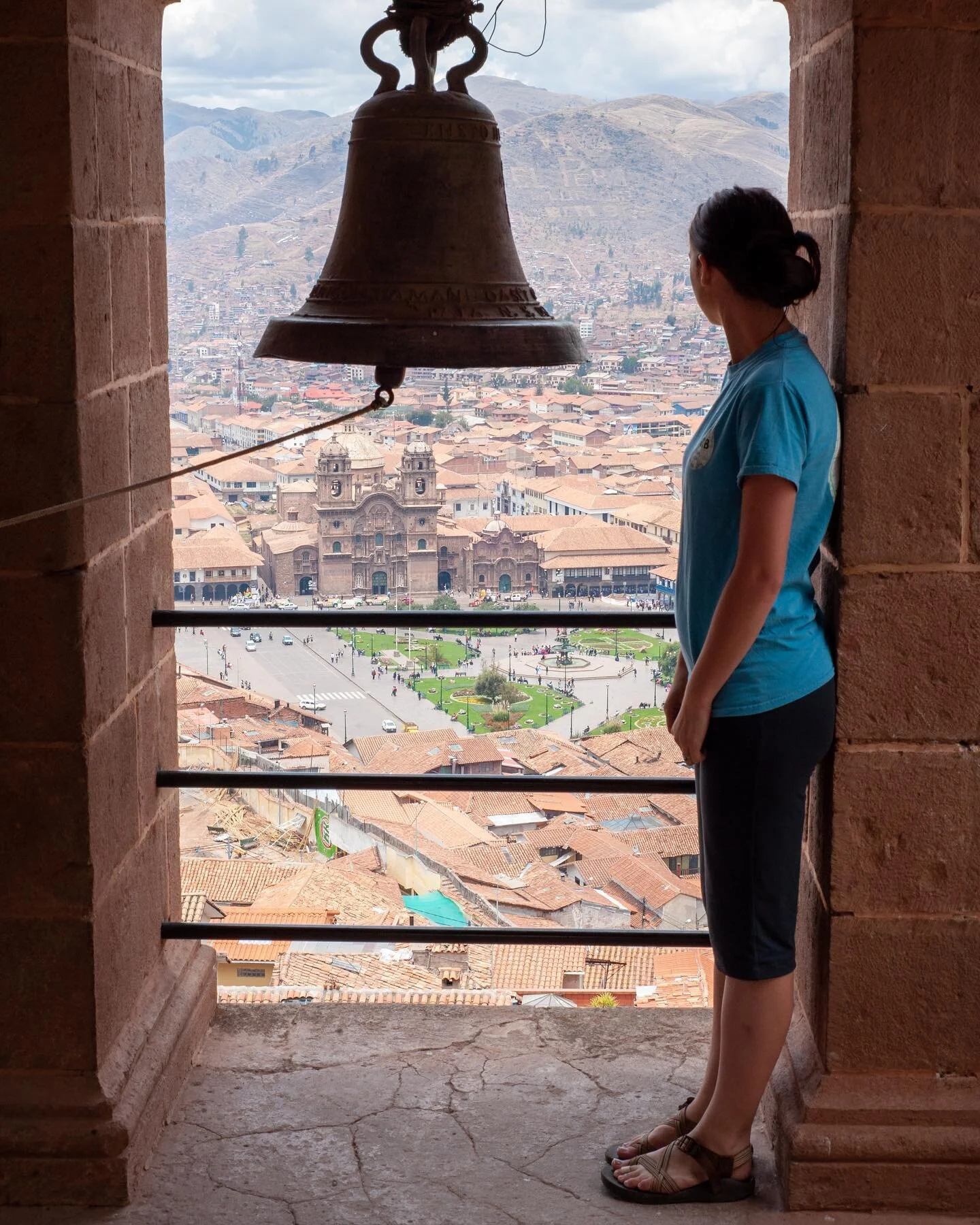 Five more days of my book giveaway! I hope I get to send you a signed copy. 

From Chapter 6: &ldquo;At 11,152 feet, many came to Cusco to acclimate before proceeding to Machu Picchu.&ldquo;

#eastwinds #cusco #plazadearmas #peru #amwriting #amwritin