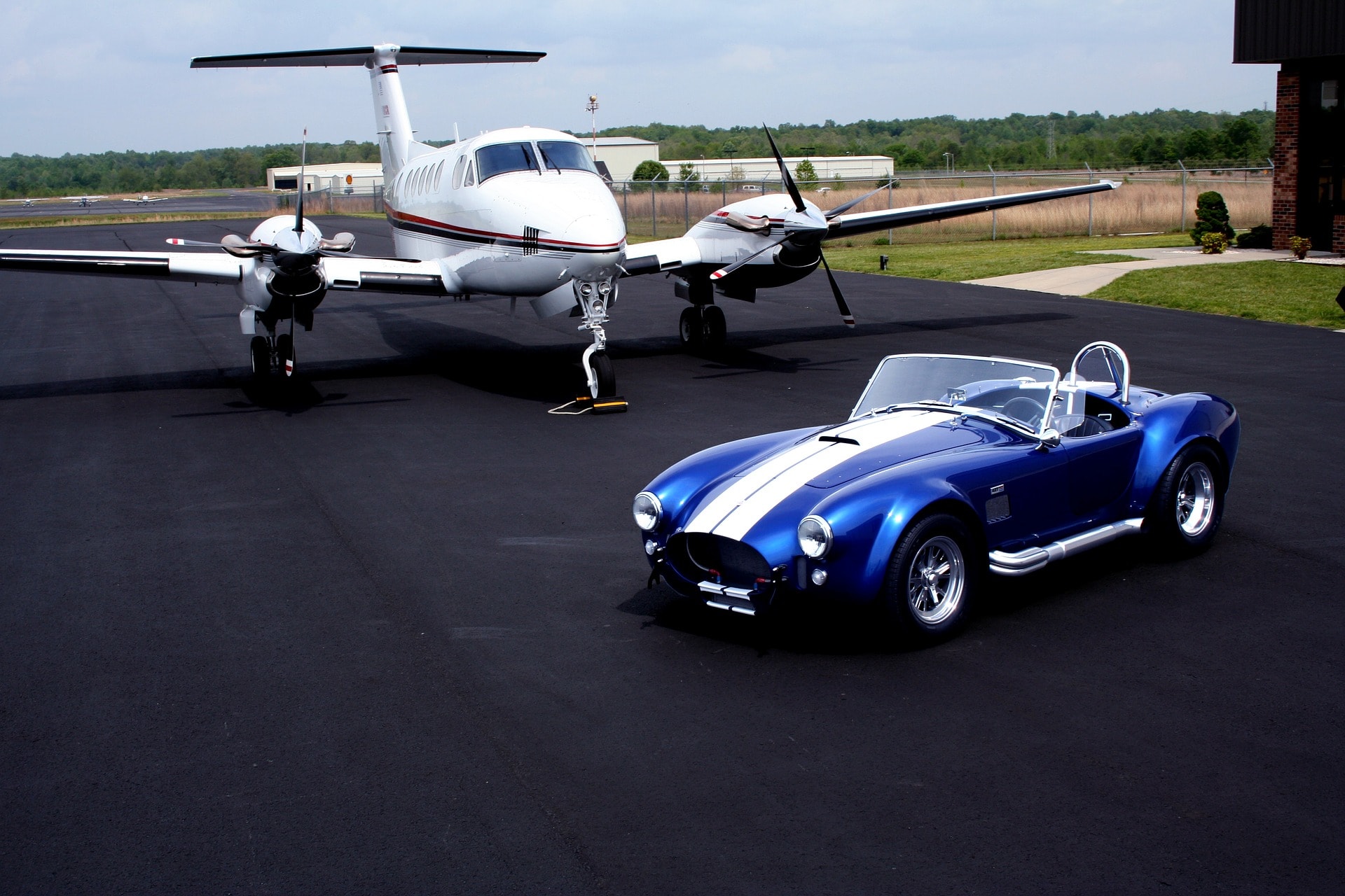 Vinty-Classic-Car-Rental-Customer-Service.jpg