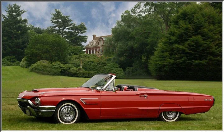 1965_Ford_Thunderbird_Convertible.jpg