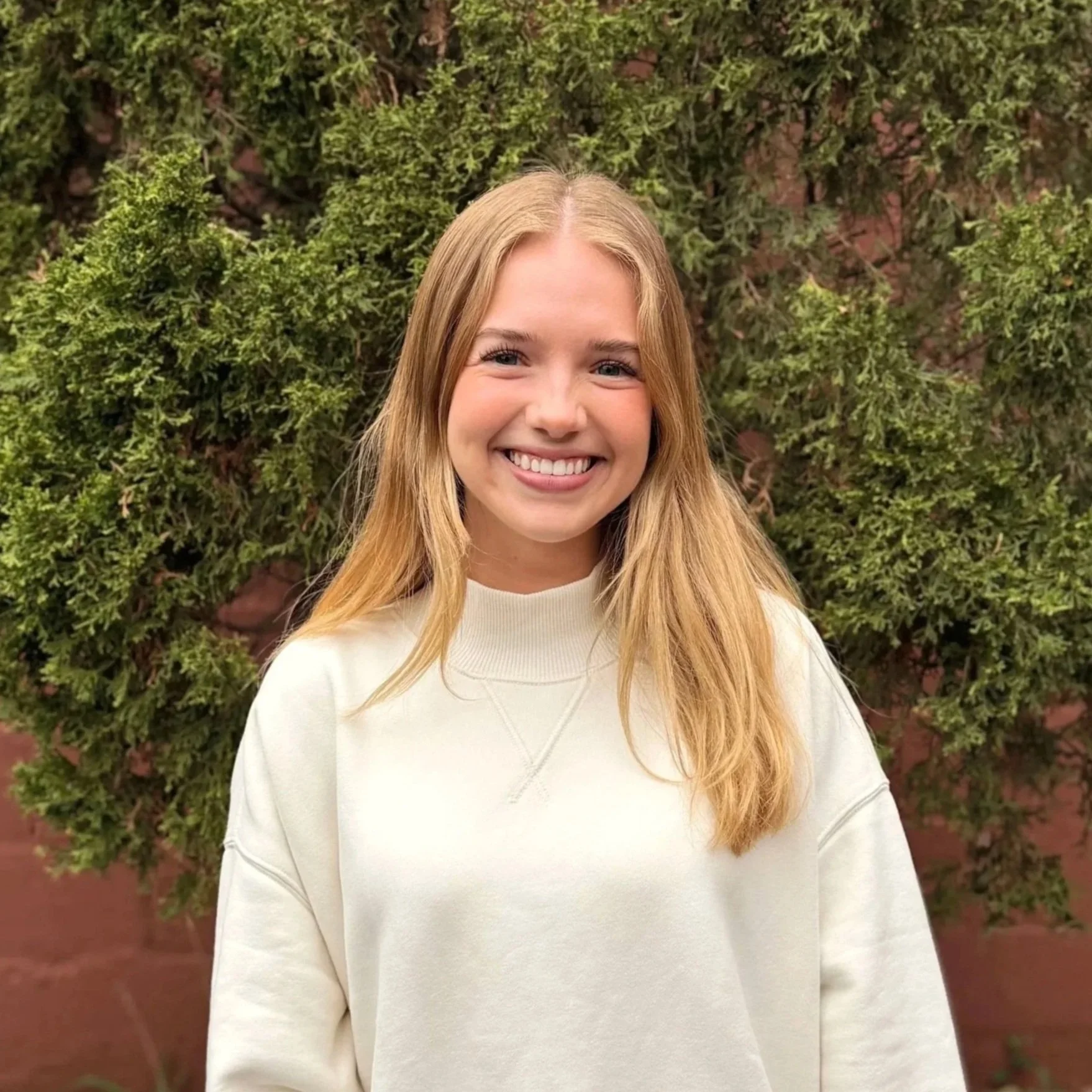 greta schmidt, marketing intern