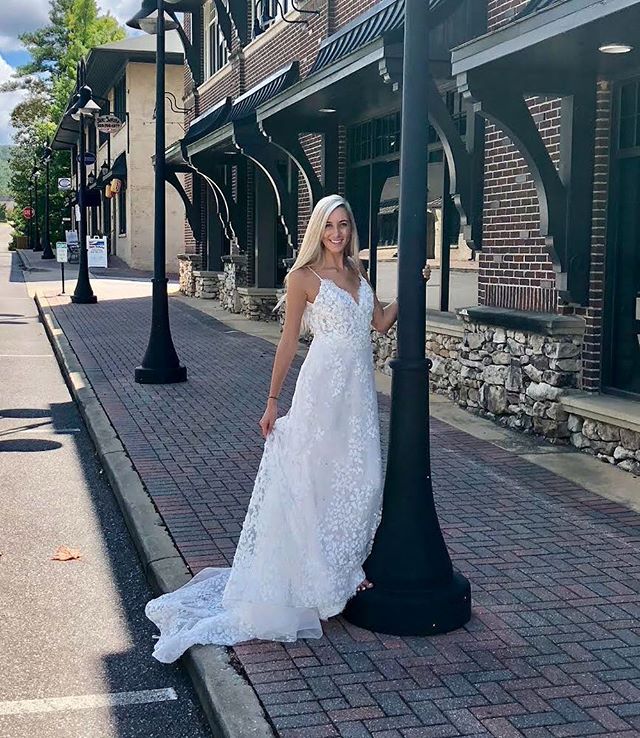 This stunning Lazaro gown is breathtaking and we cannot stop fawning over it! The soft petals make this gown even more amazing! Come see us to try it on!! 😍👰🏼💍 #lazaro #lazarobridal #birminghambride