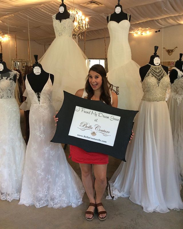 Emma said yes to the dress with us! Congrats sweet girl! 👰🏻🥂💍