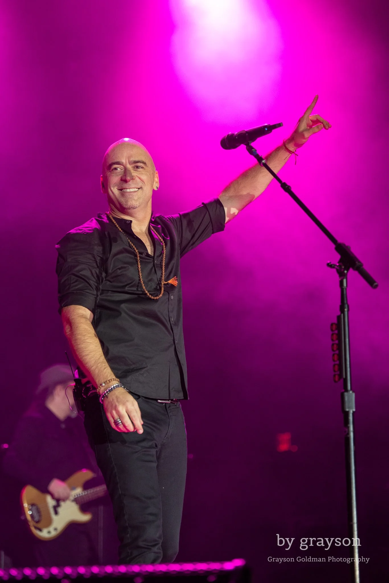 Live - Stage AE - 2019-19.jpg