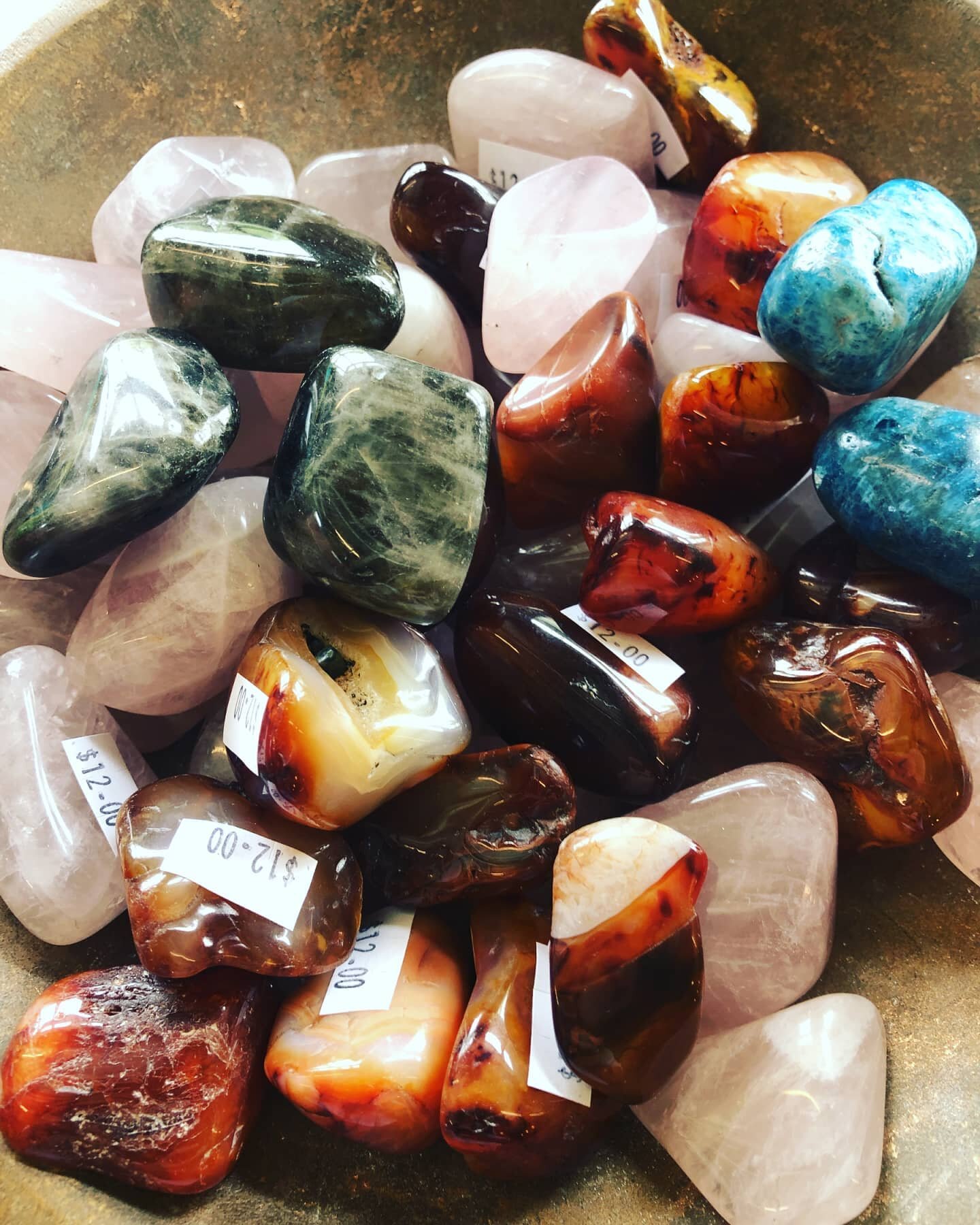 We 💚 tumble crystals!
.
.
.
#liveleafsd #carlsbad #sanmarcos #vista #oceanside #sandiego #encinitas #northcountysandiego #giftgiving #giving #gifts #shoplocal #shopsmall #smallbusiness #smallbusinesssupport #smallbusinesssaturday