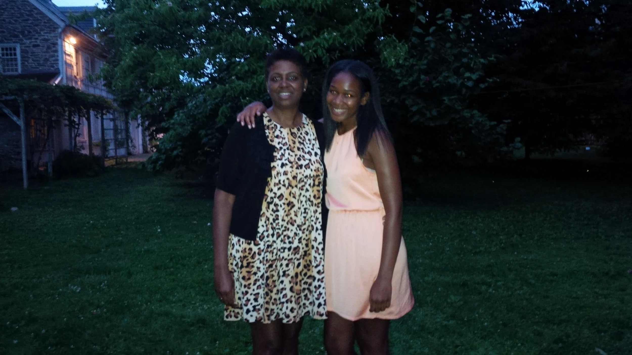 2015 RISE Scholarship winner w/family