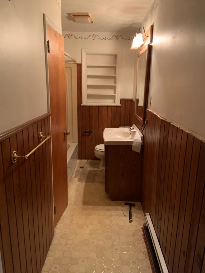 Ralph Bathroom Before