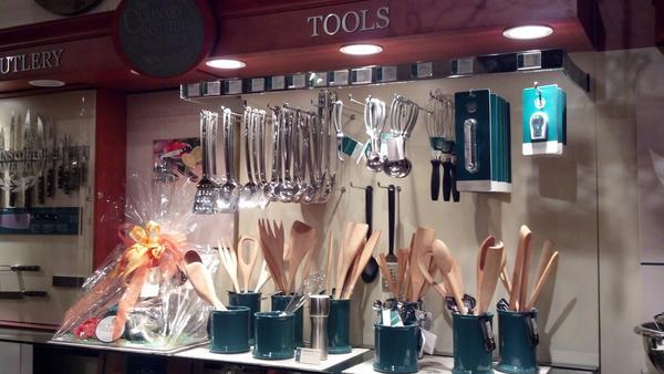 Villa Cucina Utensils Picture.jpg