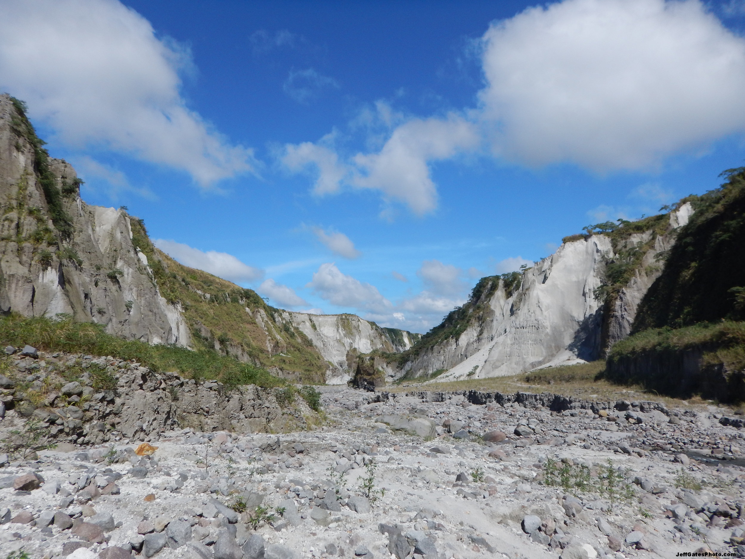The hike down from Pinatubo