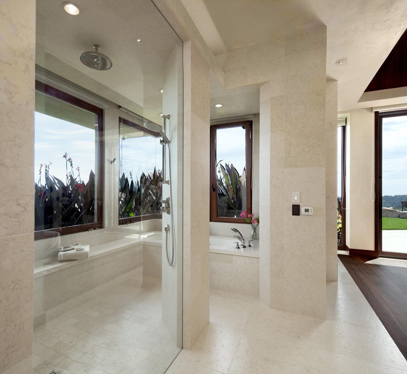 Modern-Indoor-Outdoor-Living-4-master-bath.jpg